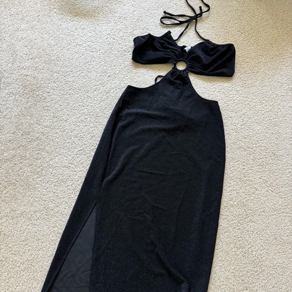 ✨ H&M Divided Black Glitter Halter Maxi Dress – Ring Detail - Picture 4 of 6